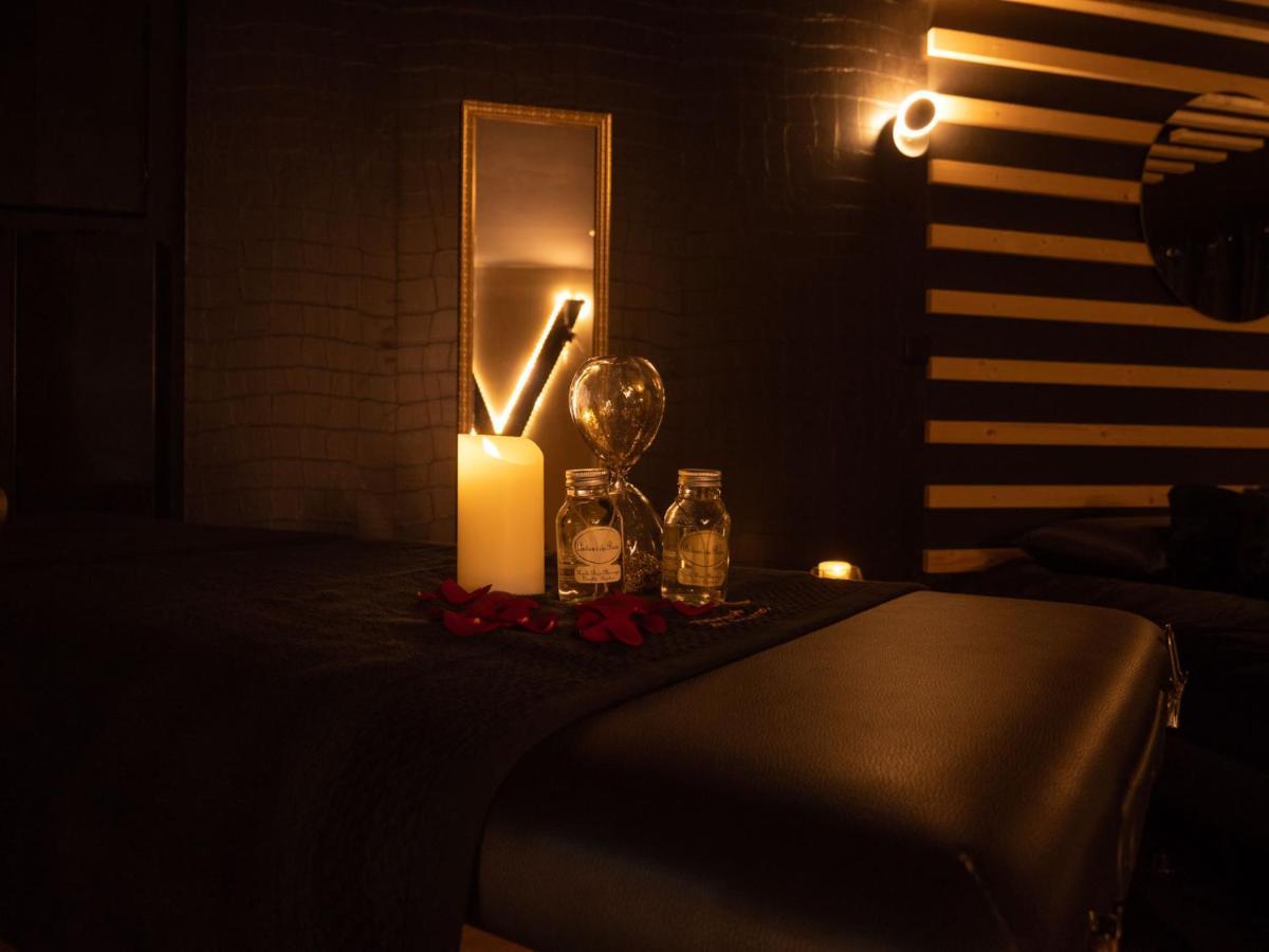 Douceur Du Charme - Love-Room A Charmes Entre Epinal Et Nancy מראה חיצוני תמונה