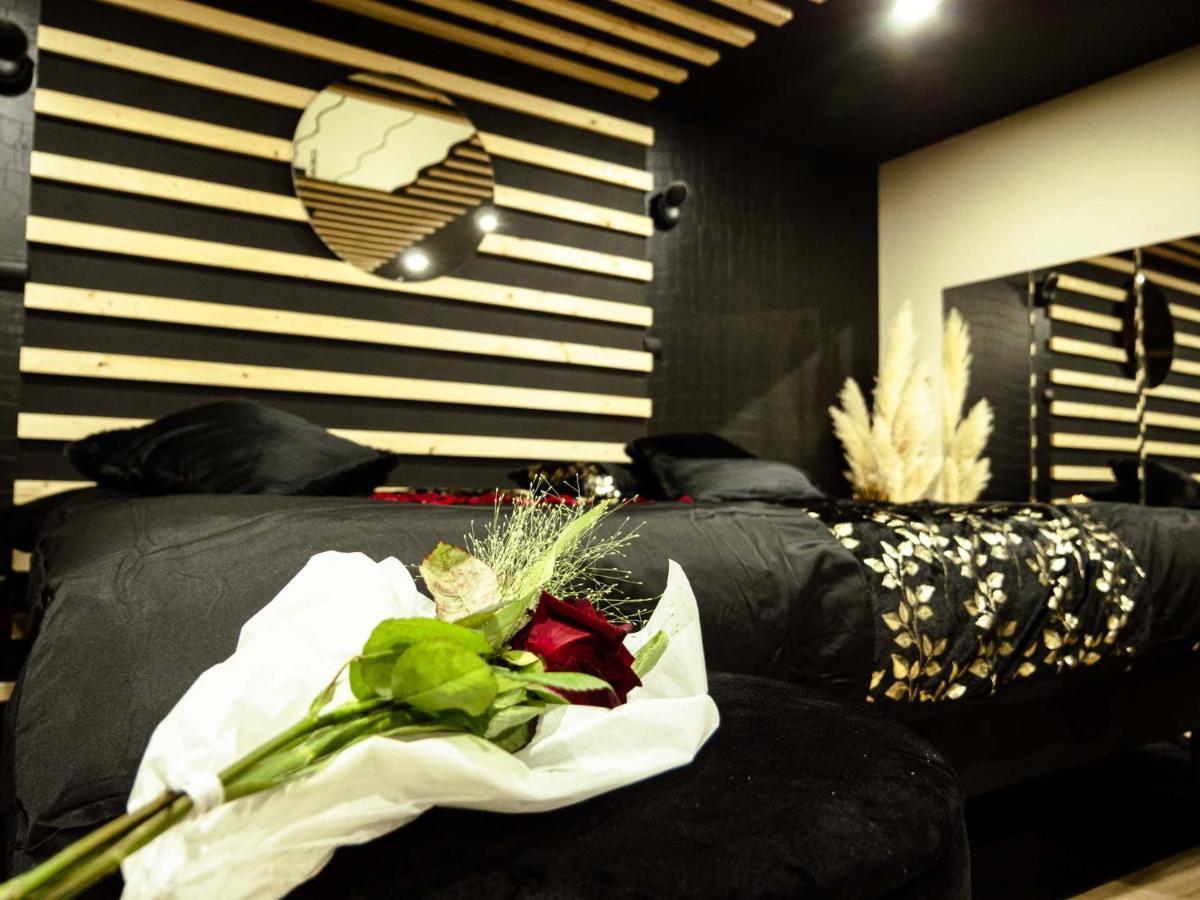 Douceur Du Charme - Love-Room A Charmes Entre Epinal Et Nancy מראה חיצוני תמונה