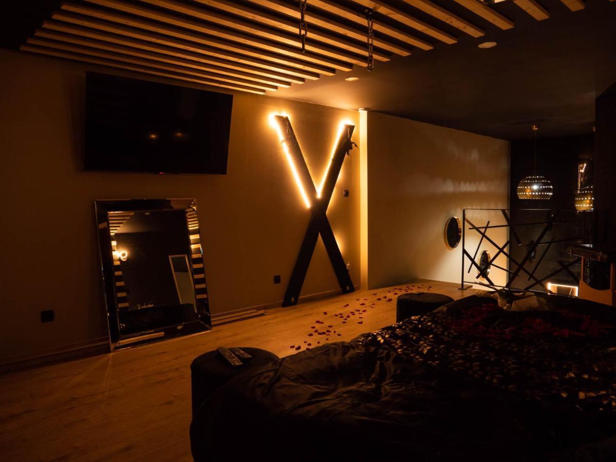 Douceur Du Charme - Love-Room A Charmes Entre Epinal Et Nancy מראה חיצוני תמונה